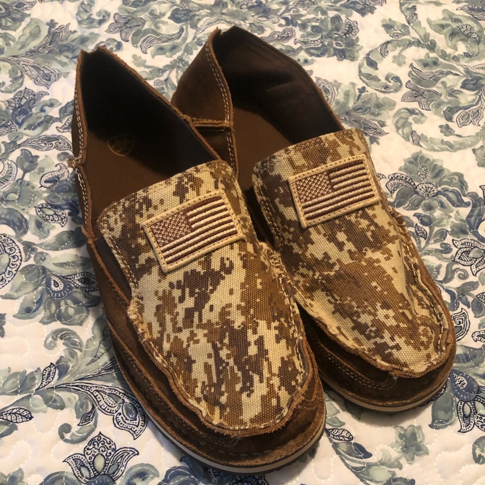 Ariat men’s cruiser slip on